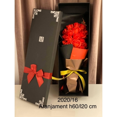 Aranjament cu flori din săpun buchet în cutie cod 2020/16