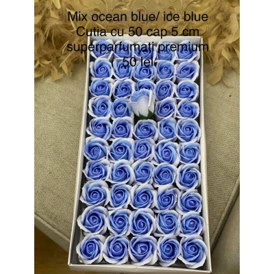 Trandafiri de săpun premium parfumați mixt ocean blue/ice blue