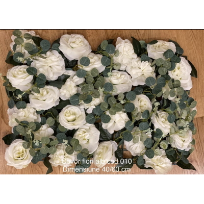 covor din trandafiri albi pentru decorarea panourilor florale