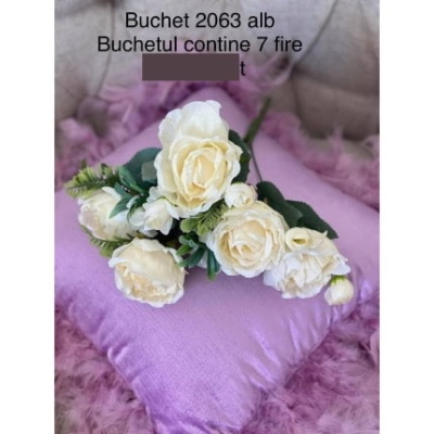 Buchet 7 fire trandafiri cod 2063 alb
